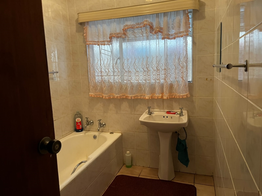 3 Bedroom Property for Sale in La Hoff North West